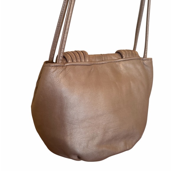 Vintage Sharif metallic bronze leather shoulder bag. - Picture 4 of 5